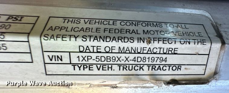 image for item NY9299 2004 Peterbilt 379 semi truck