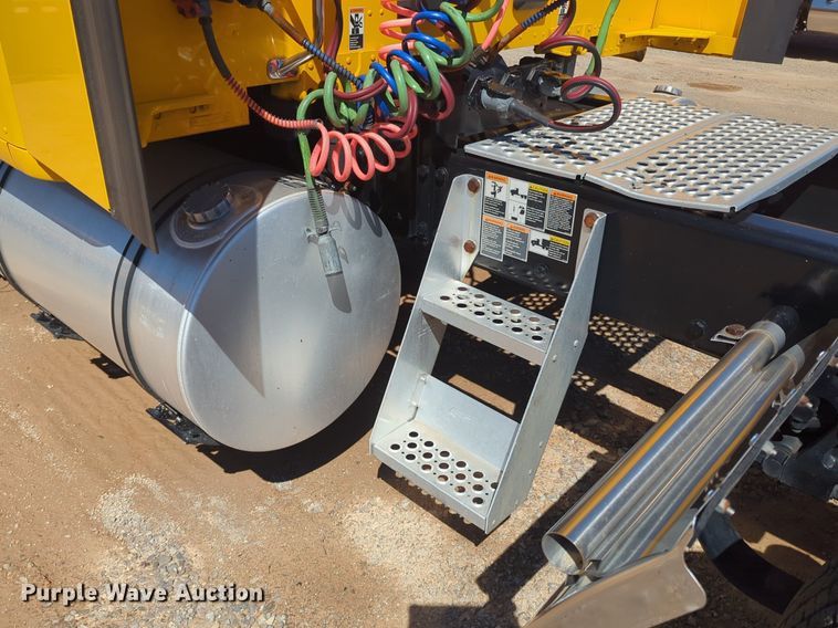 image for item NZ9273 2019 Kenworth  T680 semi truck