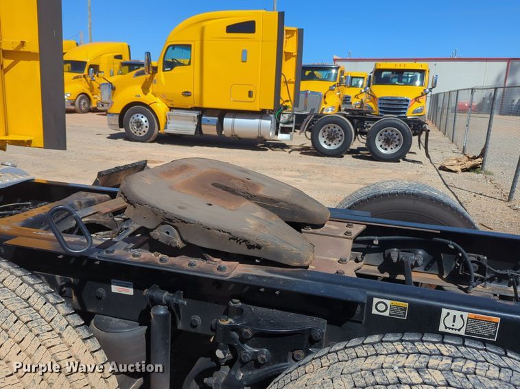 image for item NZ9273 2019 Kenworth  T680 semi truck
