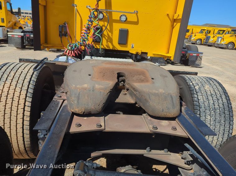 image for item NZ9273 2019 Kenworth  T680 semi truck