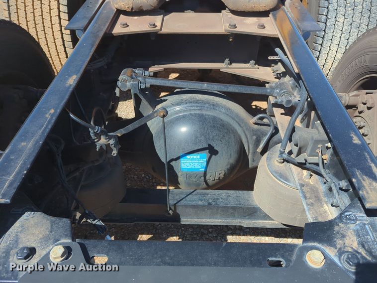 image for item NZ9273 2019 Kenworth  T680 semi truck