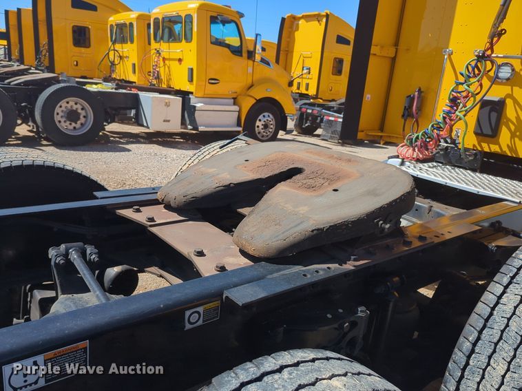 image for item NZ9273 2019 Kenworth  T680 semi truck