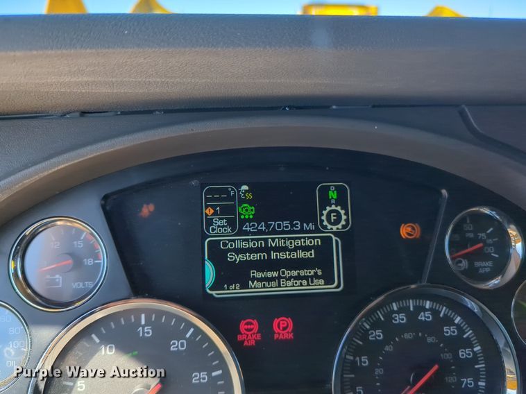 image for item NZ9273 2019 Kenworth  T680 semi truck