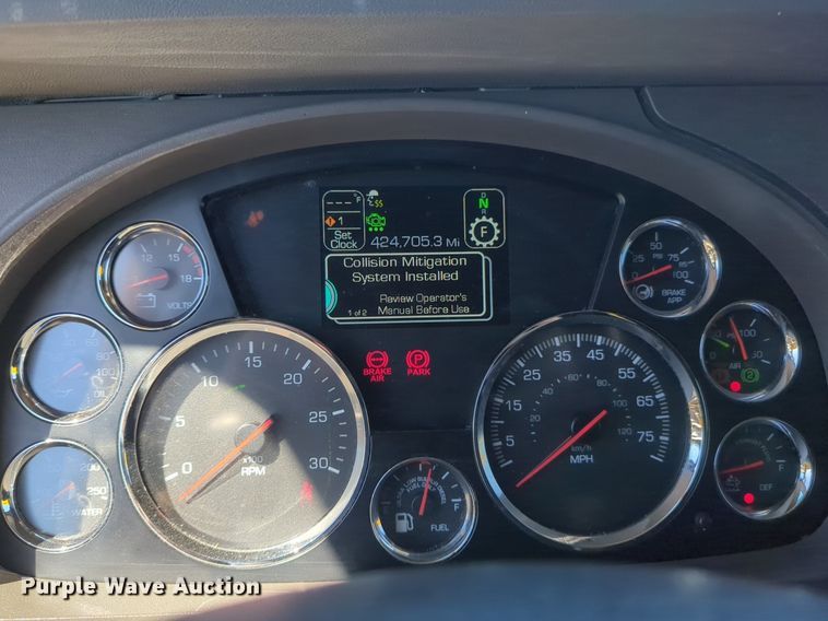 image for item NZ9273 2019 Kenworth  T680 semi truck