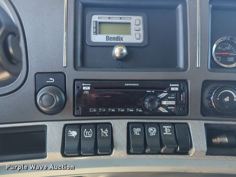 image for item NZ9273 2019 Kenworth  T680 semi truck