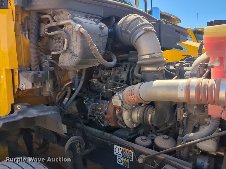 image for item NZ9273 2019 Kenworth  T680 semi truck