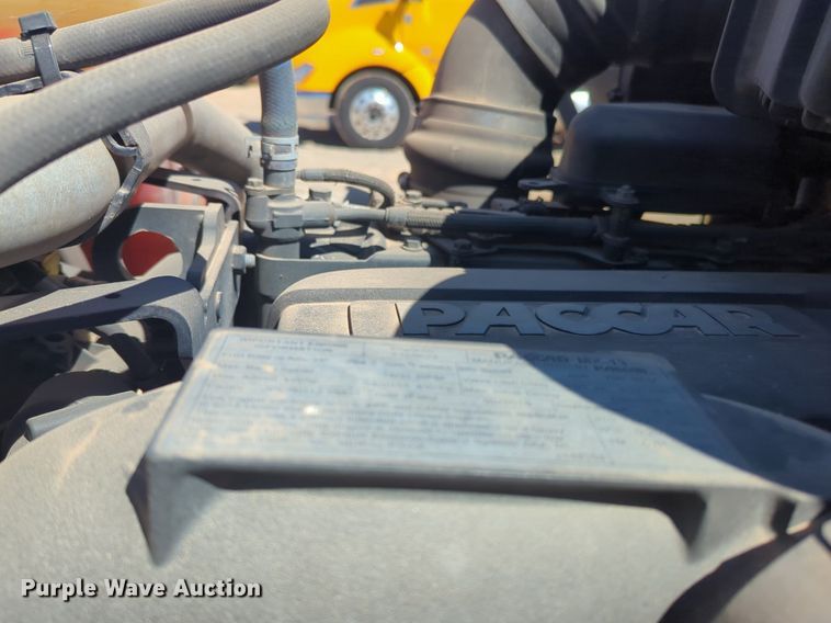 image for item NZ9273 2019 Kenworth  T680 semi truck