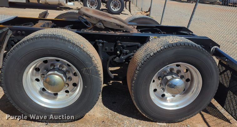 image for item NZ9273 2019 Kenworth  T680 semi truck