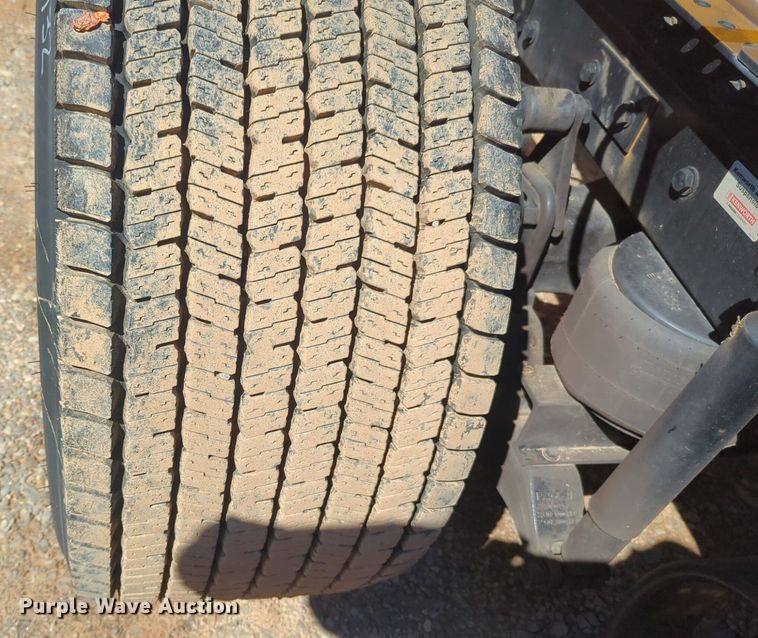 image for item NZ9273 2019 Kenworth  T680 semi truck