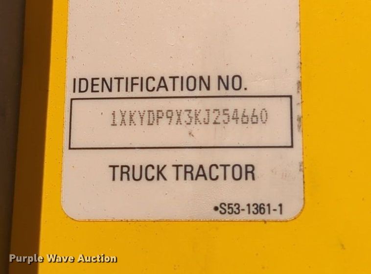 image for item NZ9273 2019 Kenworth  T680 semi truck