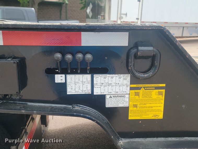 image for item NZ9919 2007 Dakota Manufacturing TE70HT drop deck hydratail equipment trailer