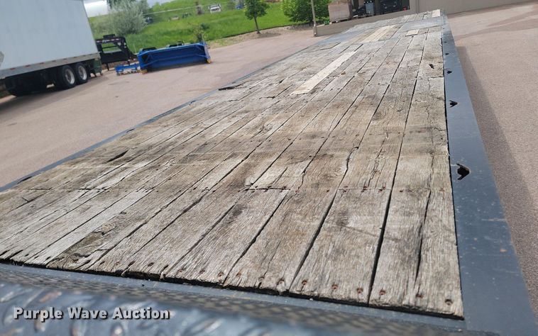 image for item NZ9919 2007 Dakota Manufacturing TE70HT drop deck hydratail equipment trailer