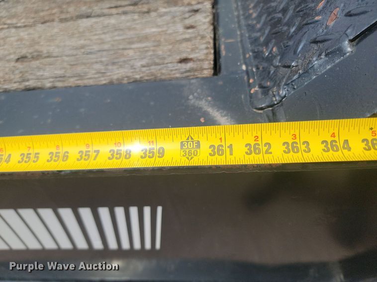 image for item NZ9919 2007 Dakota Manufacturing TE70HT drop deck hydratail equipment trailer