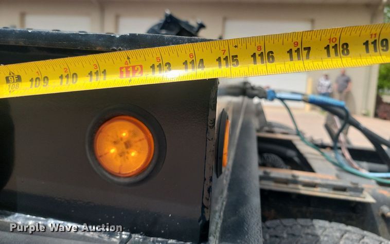 image for item NZ9919 2007 Dakota Manufacturing TE70HT drop deck hydratail equipment trailer