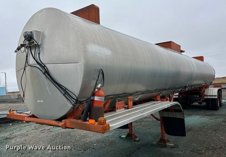 image for item OA9508 1986 Etnyre tank trailer