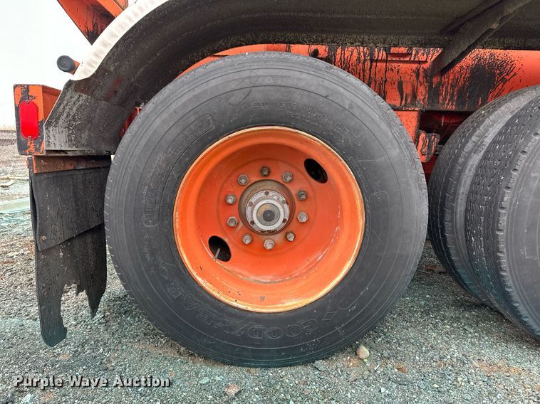 image for item OA9508 1986 Etnyre tank trailer