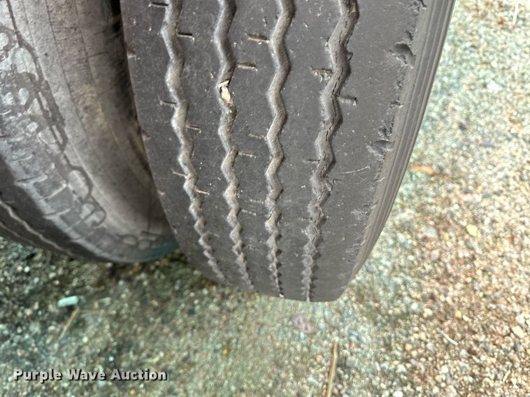 image for item OA9508 1986 Etnyre tank trailer