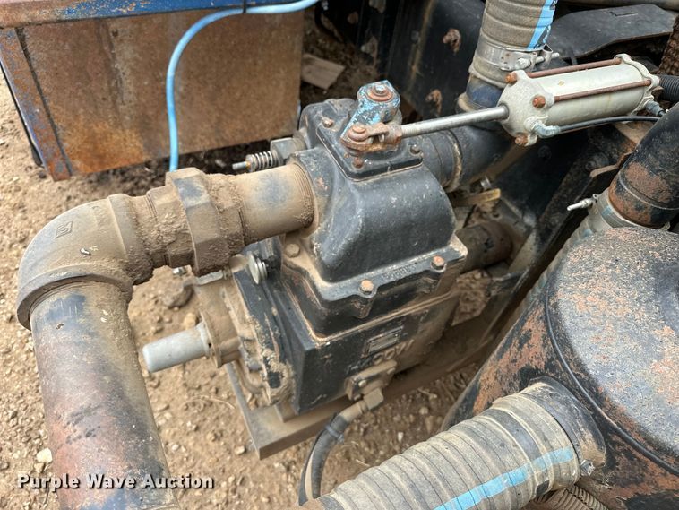 image for item OE9079 2001 Mack RD688S vacuum truck