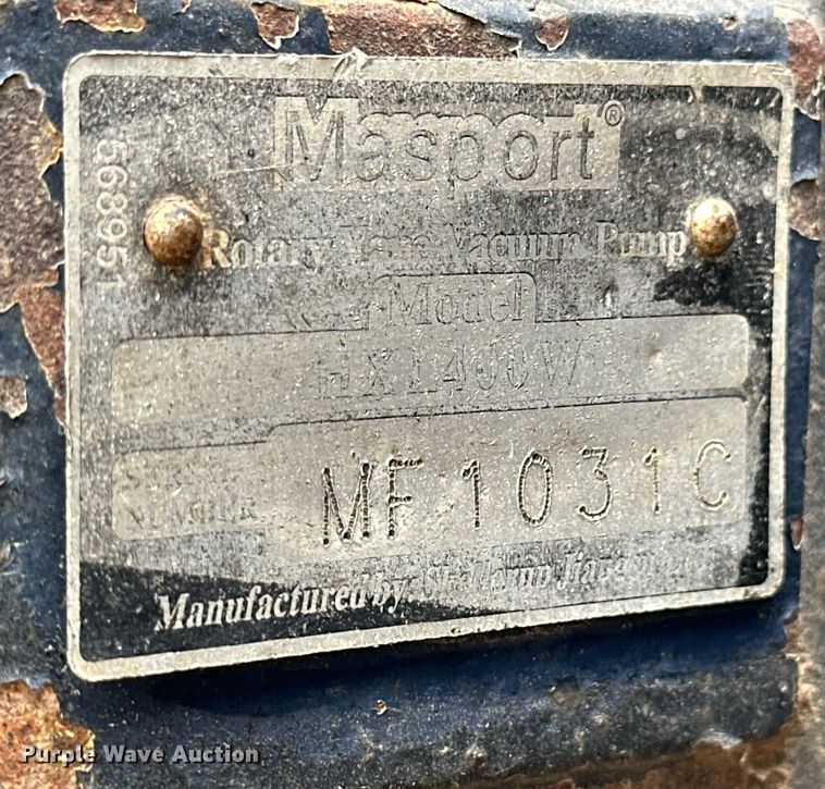 image for item OE9079 2001 Mack RD688S vacuum truck