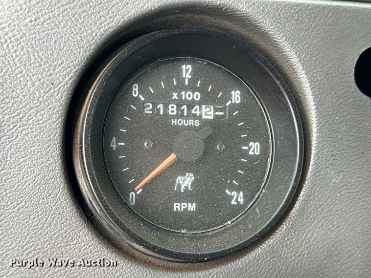 image for item OE9079 2001 Mack RD688S vacuum truck