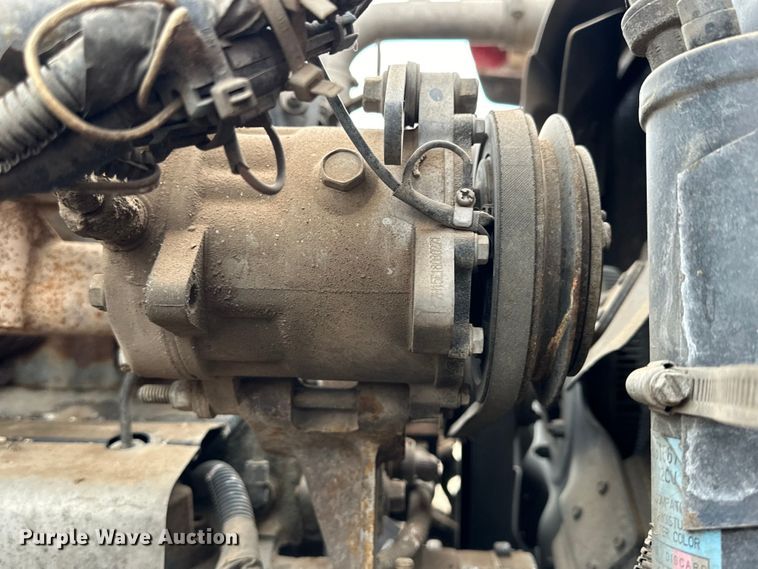 image for item OE9079 2001 Mack RD688S vacuum truck