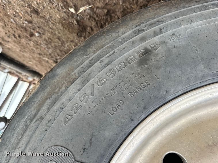 image for item OE9079 2001 Mack RD688S vacuum truck