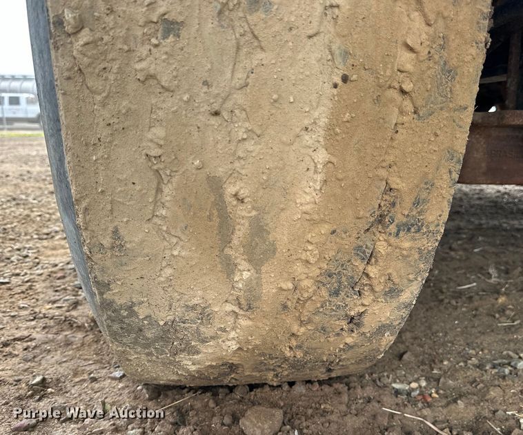 image for item OE9079 2001 Mack RD688S vacuum truck