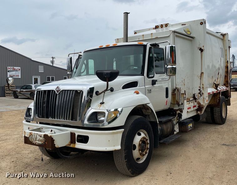 image for item OH9025 2006 International  7400 refuse truck
