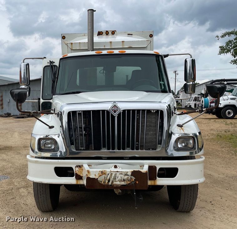 image for item OH9025 2006 International  7400 refuse truck