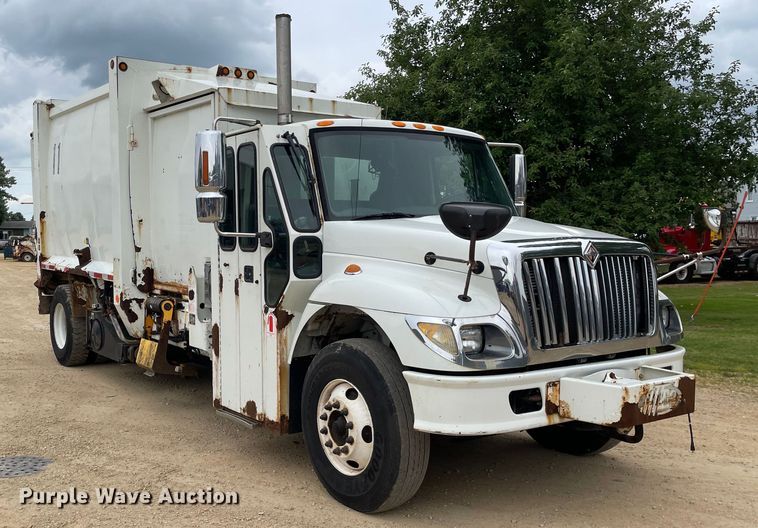 image for item OH9025 2006 International  7400 refuse truck