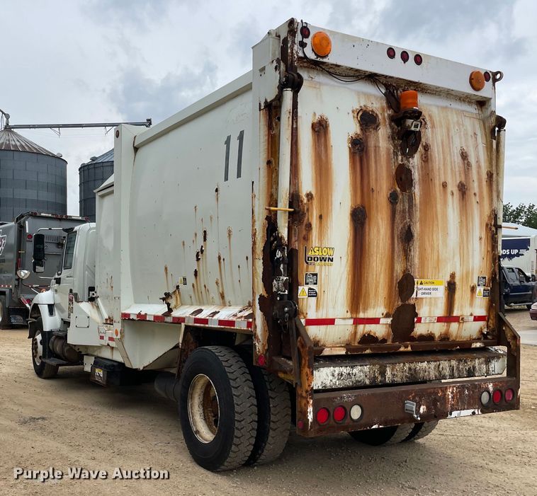 image for item OH9025 2006 International  7400 refuse truck