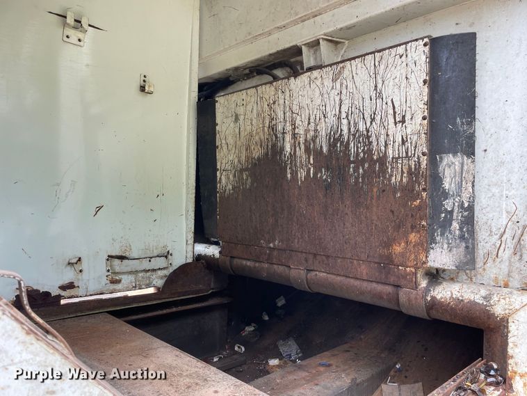 image for item OH9025 2006 International  7400 refuse truck