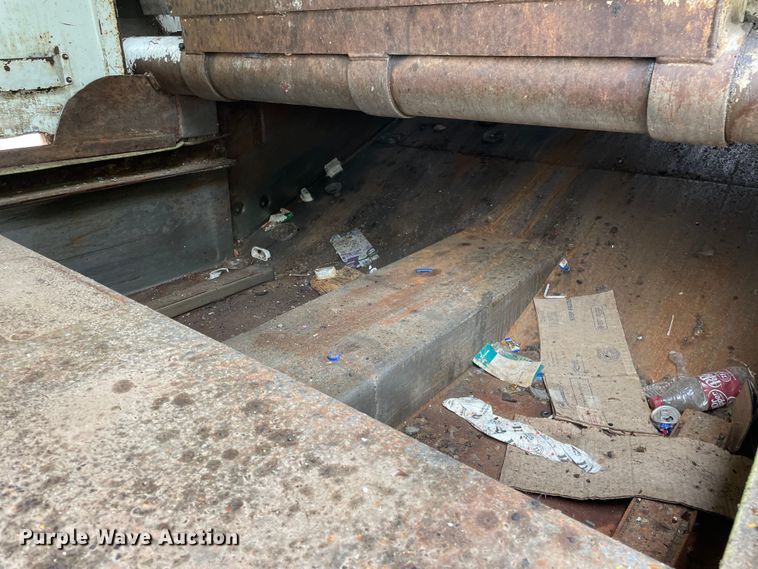 image for item OH9025 2006 International  7400 refuse truck