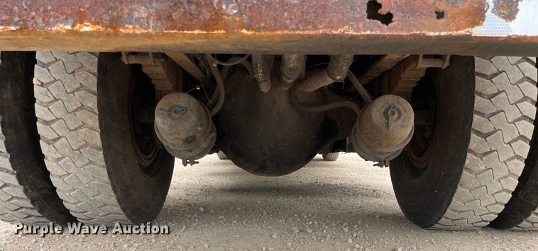 image for item OH9025 2006 International  7400 refuse truck