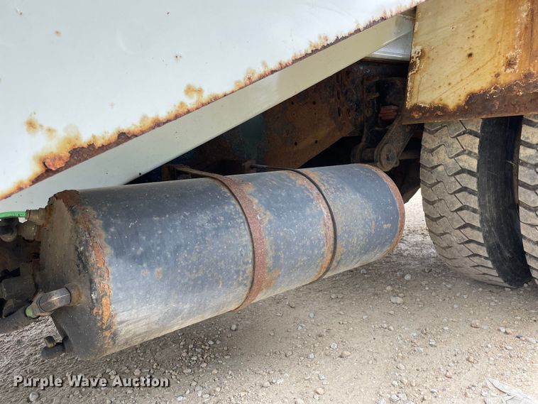 image for item OH9025 2006 International  7400 refuse truck