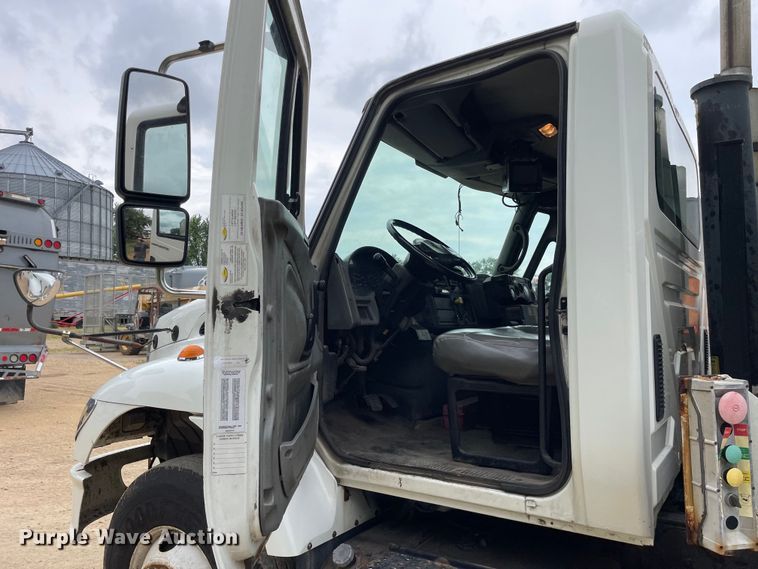 image for item OH9025 2006 International  7400 refuse truck