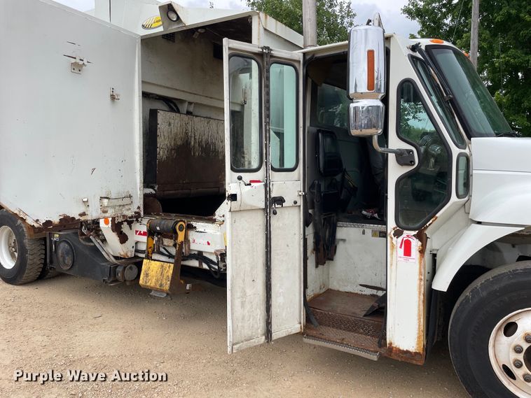 image for item OH9025 2006 International  7400 refuse truck