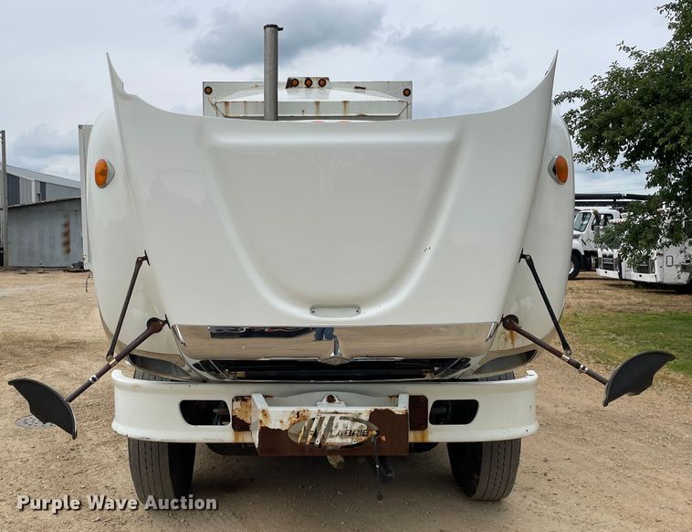 image for item OH9025 2006 International  7400 refuse truck