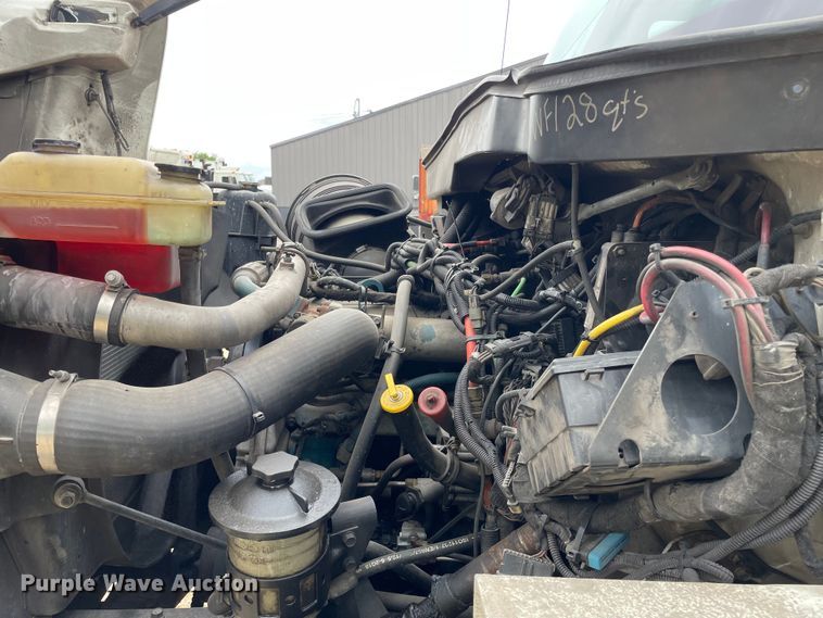 image for item OH9025 2006 International  7400 refuse truck