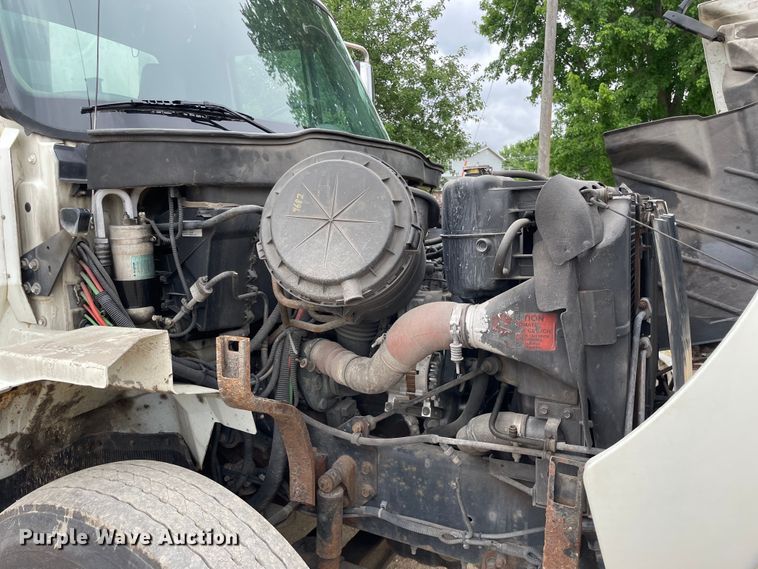 image for item OH9025 2006 International  7400 refuse truck