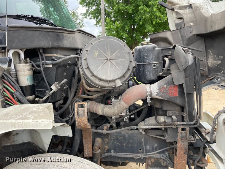 image for item OH9025 2006 International  7400 refuse truck