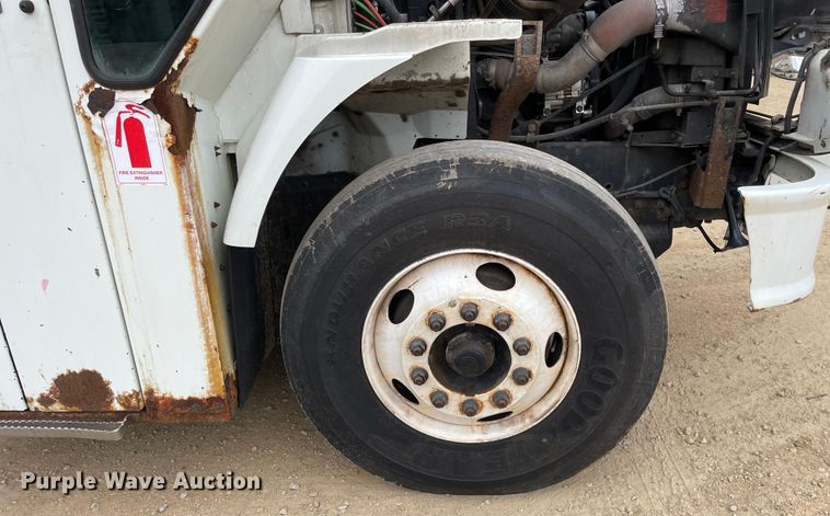 image for item OH9025 2006 International  7400 refuse truck