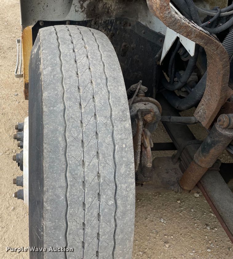 image for item OH9025 2006 International  7400 refuse truck