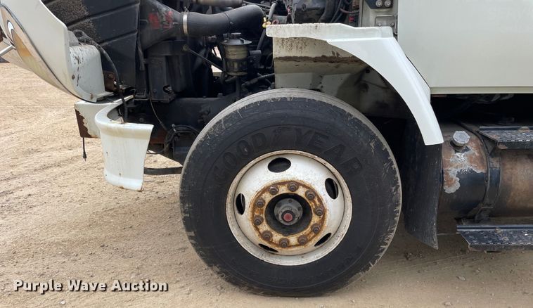 image for item OH9025 2006 International  7400 refuse truck