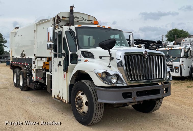 image for item OH9026 2009 International  7400 refuse truck