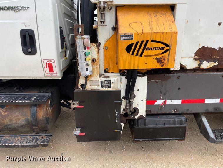 image for item OH9026 2009 International  7400 refuse truck