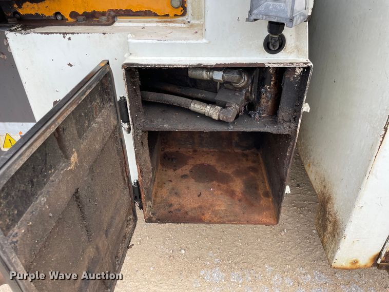 image for item OH9026 2009 International  7400 refuse truck