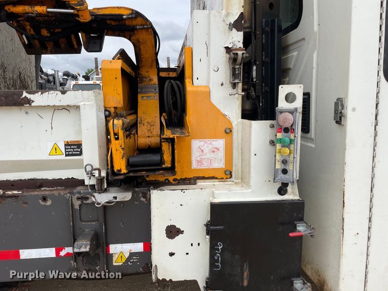 image for item OH9026 2009 International  7400 refuse truck