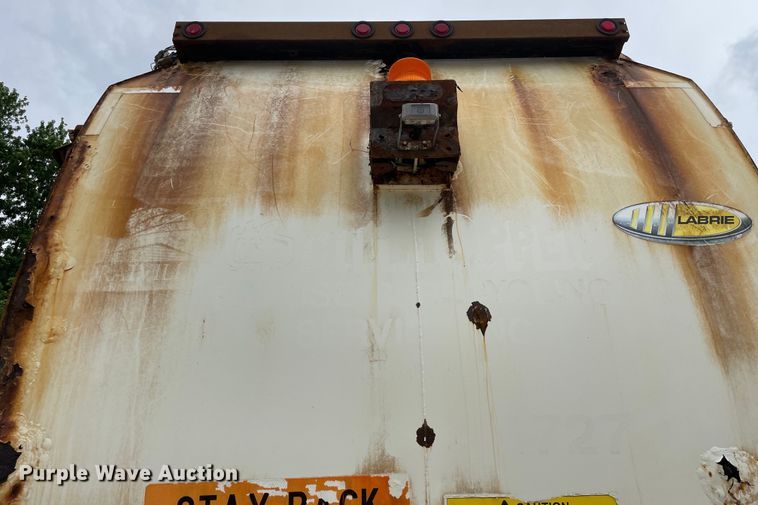 image for item OH9026 2009 International  7400 refuse truck