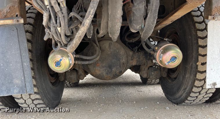 image for item OH9026 2009 International  7400 refuse truck